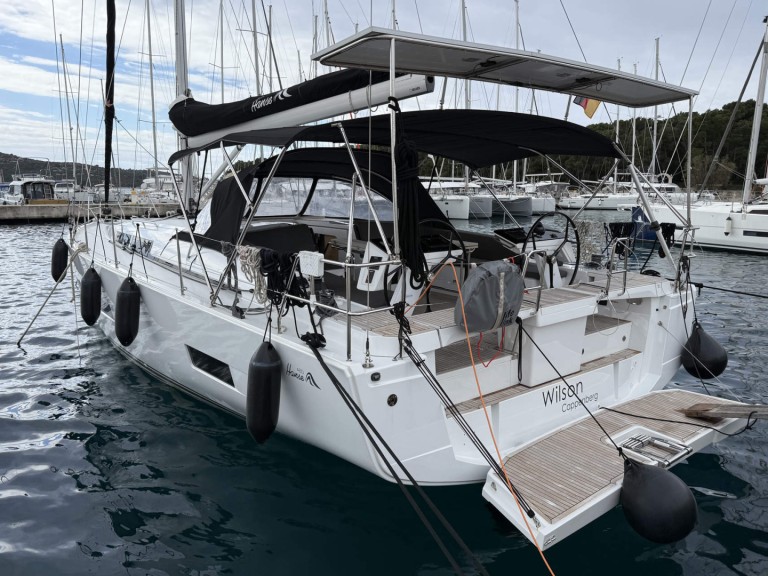 Sailboat to hire Punat at the best price