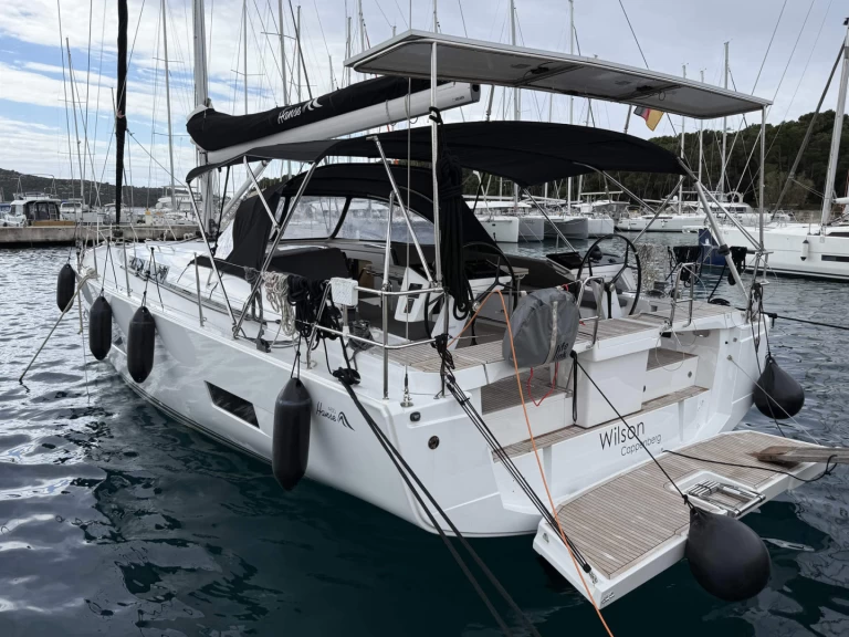 Sailboat to hire Punat at the best price
