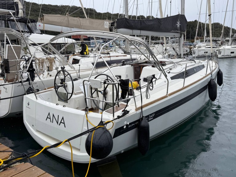 Charter a Jeanneau Sun Odyssey 349 in Pula on Samboat