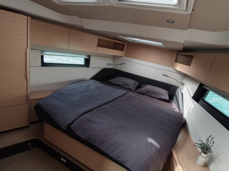 Yacht hire Pomer cheap Hanse 460