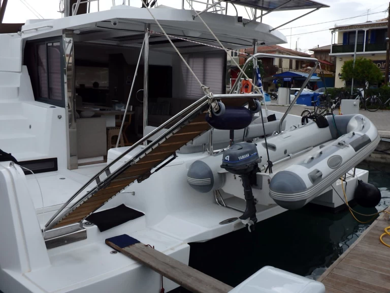 Bali Bali 4.2 charter bareboat or skippered in  Nikiána