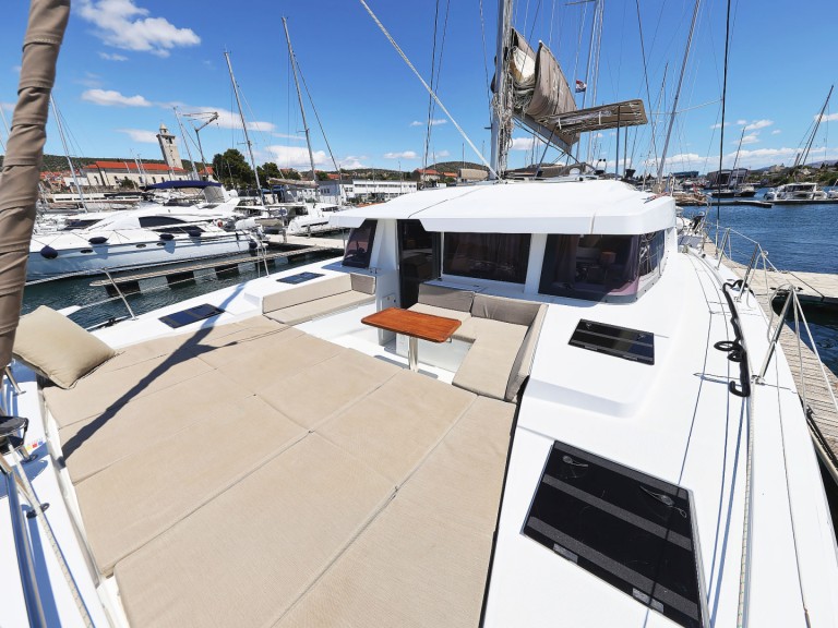 Yacht hire Šibenik cheap Bali 4.4