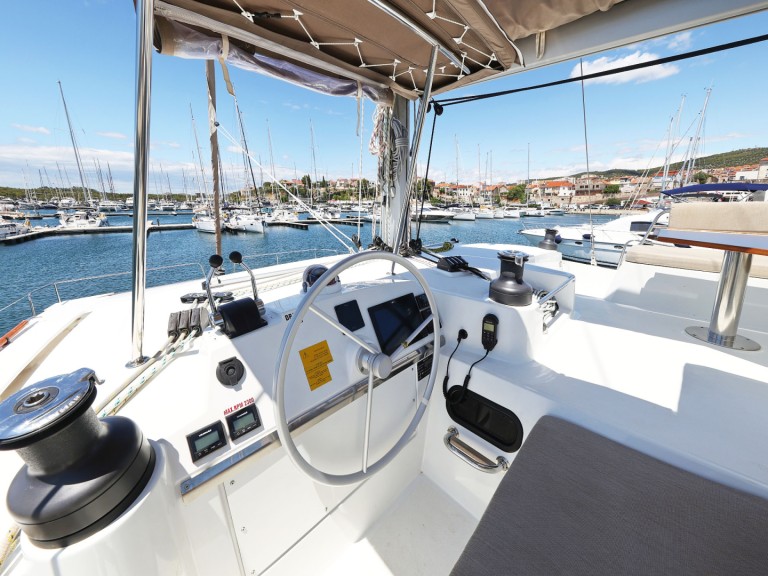 Catamaran hire in Šibenik - Bali Bali 4.4