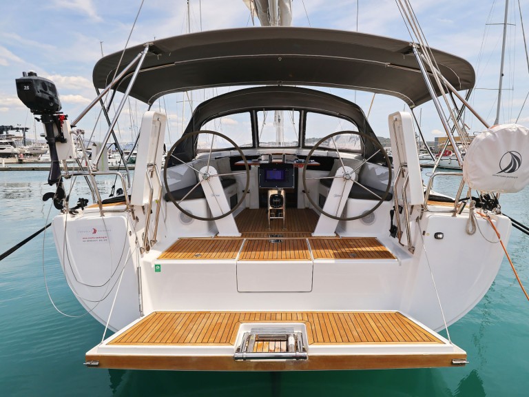 Yacht charter Seget Donji - Hanse Hanse 418 on SamBoat