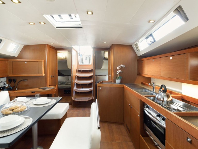 Yacht hire Kos cheap Oceanis 45