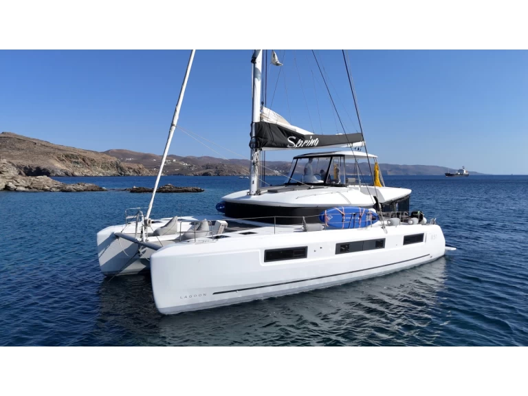 Yacht charter Alimos - Lagoon Lagoon 51 on SamBoat