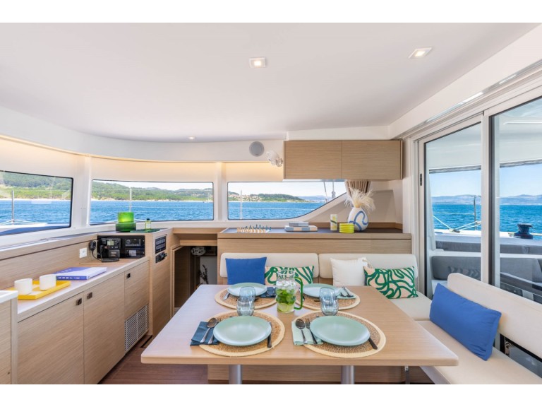 Hire Catamaran with or without skipper Lagoon Alimos