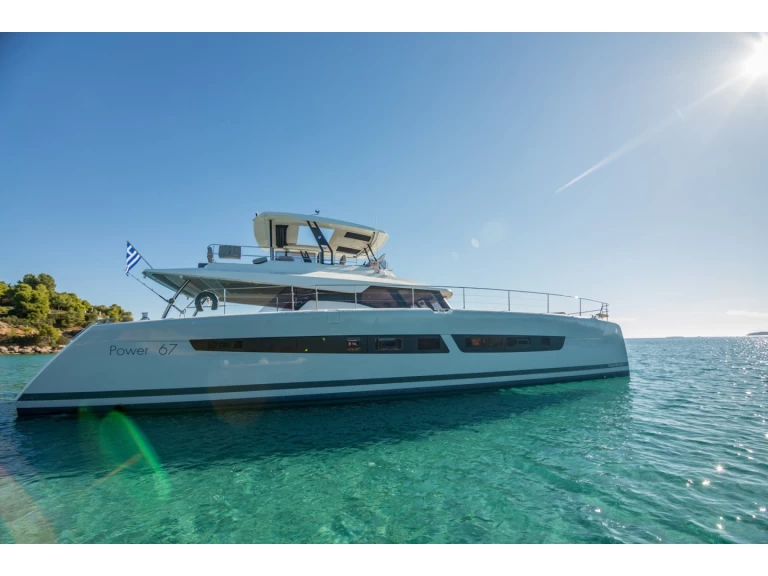 Hire Luxury Yacht Fountaine Pajot with a boat licence