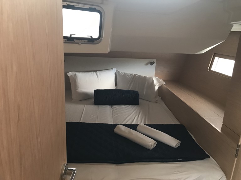 Yacht charter Castiglioncello - Bénéteau Oceanis 51.1 on SamBoat