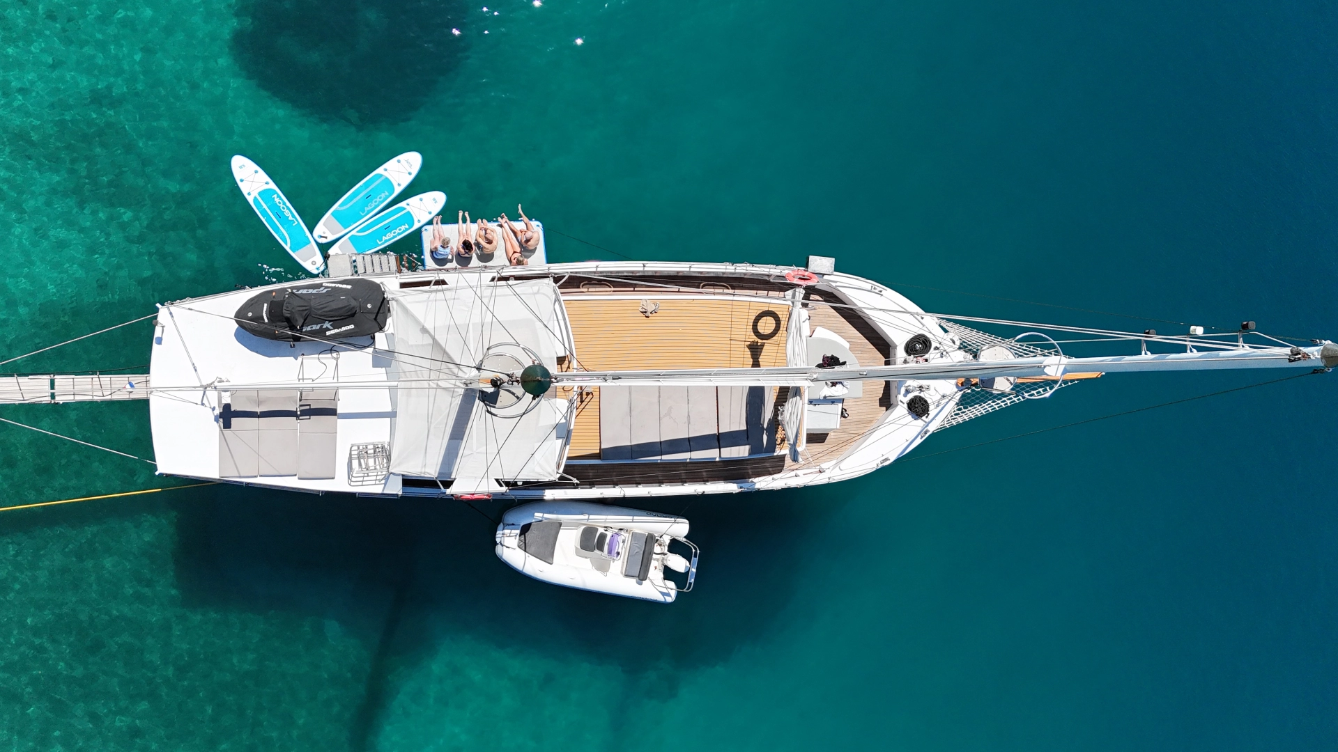 Sailboat hire in Split - Traditional 82