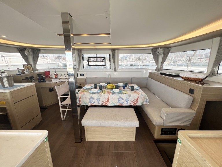 Catamaran hire in Alimos - Lagoon Lagoon 46