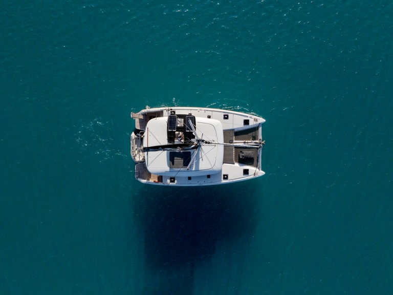 Catamaran hire in Alimos - Lagoon Lagoon 42
