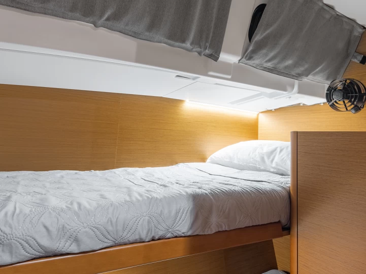 Yacht hire Alimos cheap Sun Odyssey 490[G]