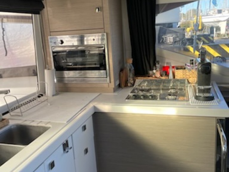 Catamaran to hire Cogolin at the best price