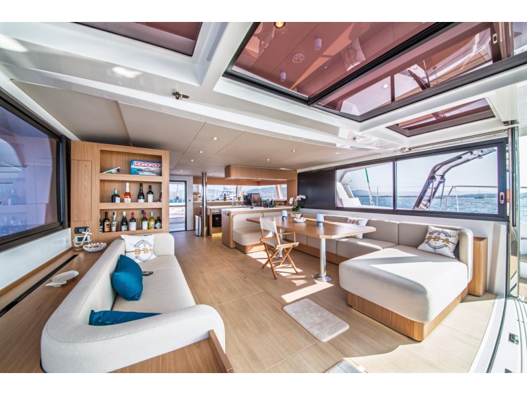 Hire Catamaran Bali with a boat licence