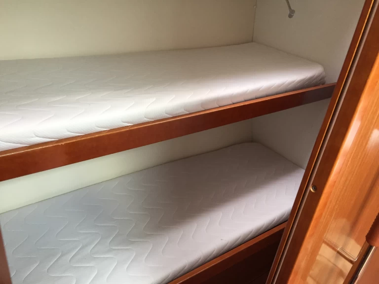 Charter a Bénéteau Oceanis 50 Family in Cugnana Verde on Samboat