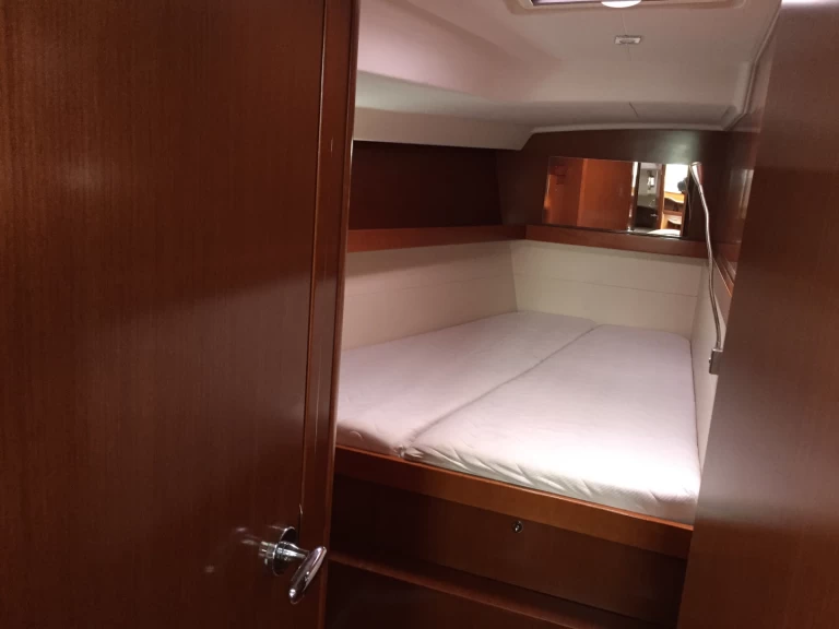 Hire Sailboat with or without skipper Bénéteau Cugnana Verde