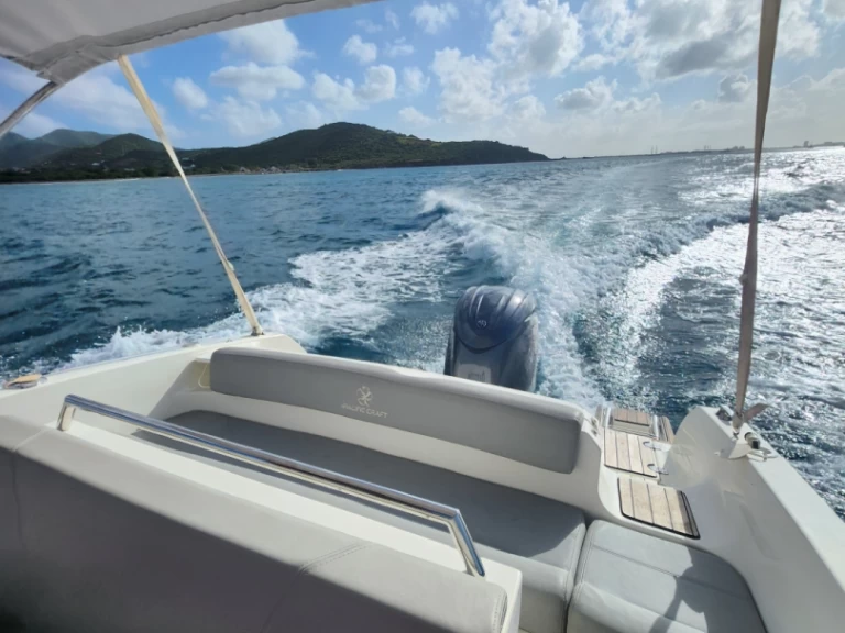 Hire Motorboat with or without skipper Pacific Craft Marigot