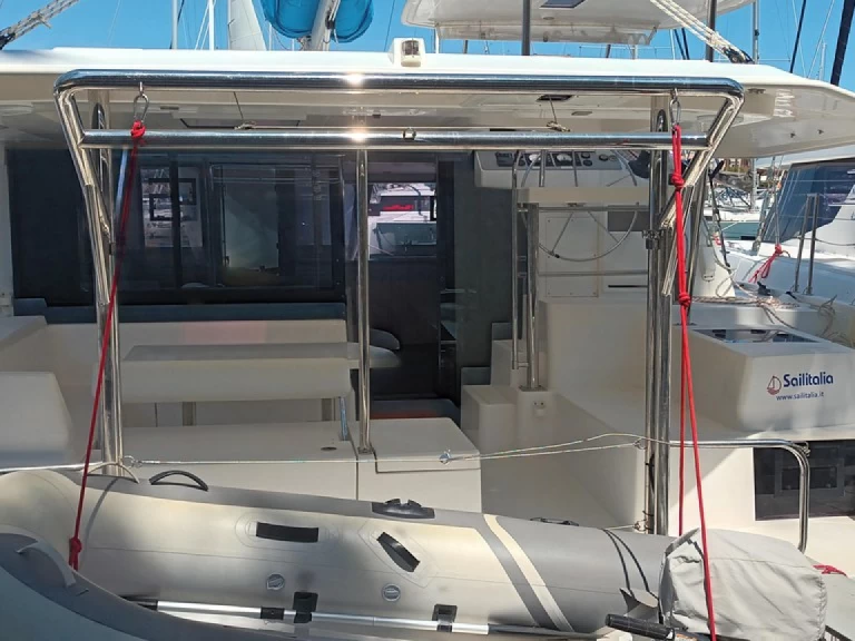 Leopard Catamarans / Robertson & Caine Leopard 40 charter bareboat or skippered in  Furnari