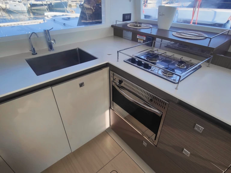 Hire Catamaran Leopard Catamarans / Robertson & Caine with a boat licence