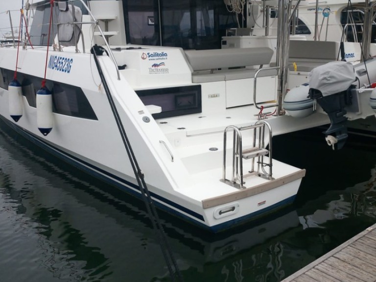 Yacht charter Cannigione - Leopard Catamarans / Robertson & Caine Leopard 42 - 4 cab. on SamBoat