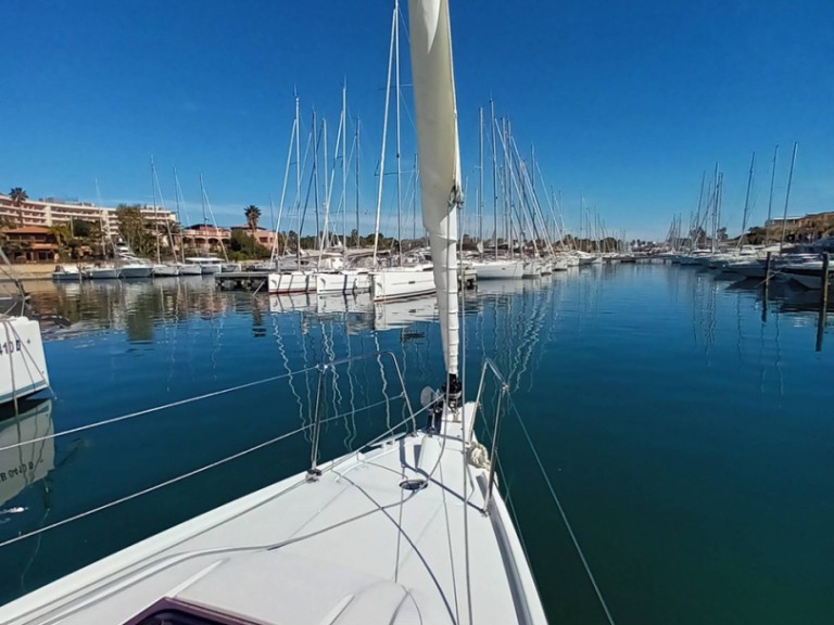 Hire Sailboat Bénéteau with a boat licence