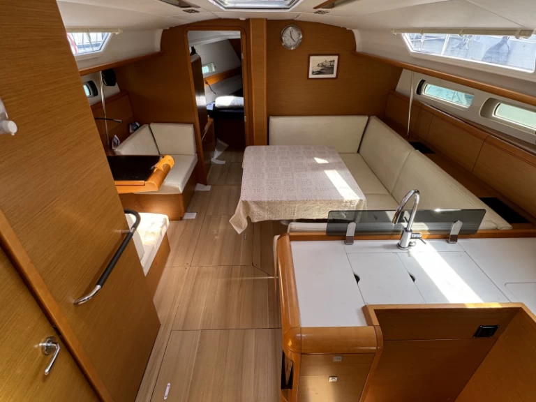 Hire Sailboat with or without skipper Jeanneau Procida