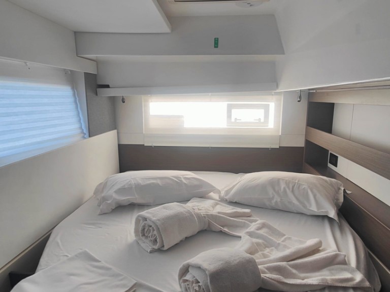 Catamaran to hire Procida at the best price