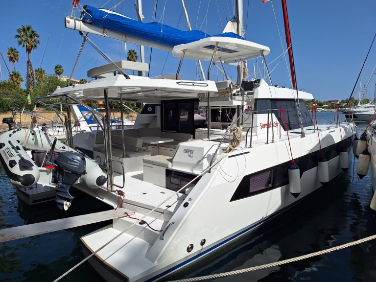 Hire Catamaran with or without skipper Leopard Catamarans / Robertson & Caine Furnari