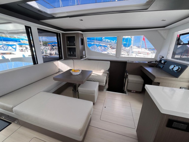 Hire a Leopard Catamarans / Robertson & Caine Leopard 45 Cannigione