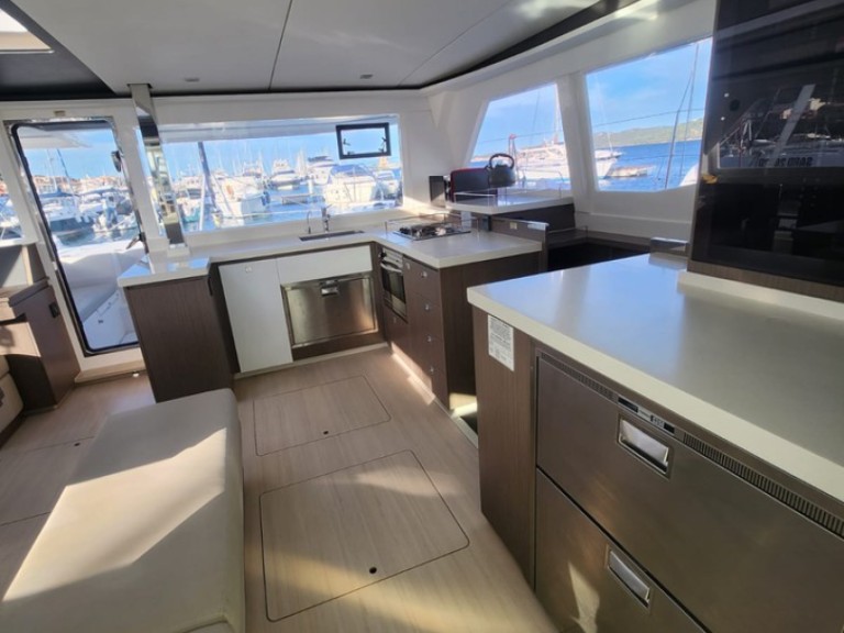 Hire Catamaran with or without skipper Leopard Catamarans / Robertson & Caine Cannigione