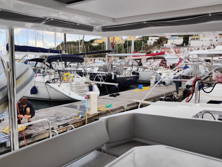 Yacht charter Procida - Leopard Catamarans / Robertson & Caine Leopard 45 on SamBoat