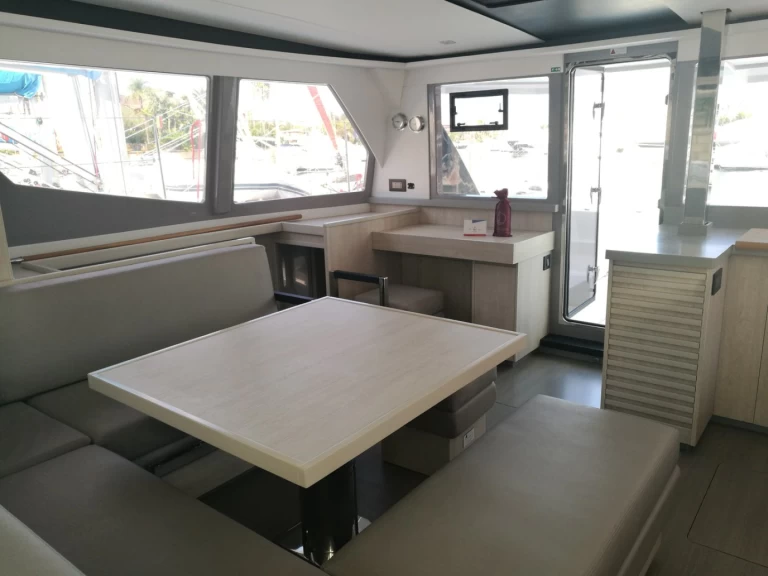 Hire Catamaran with or without skipper Leopard Catamarans / Robertson & Caine Cannigione