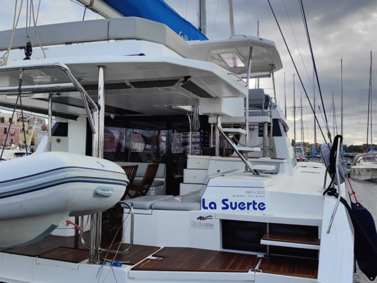 Catamaran hire in Procida - Leopard Catamarans / Robertson & Caine Leopard 50 - 5 + 1 cab