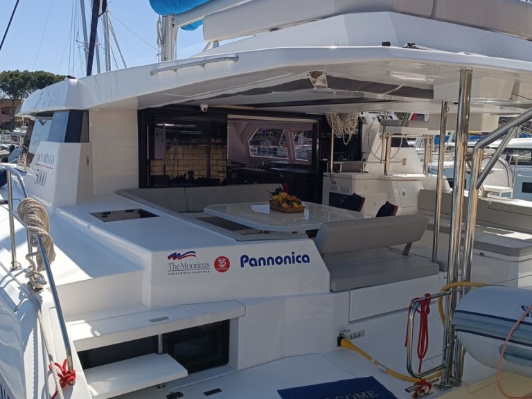 Catamaran to hire Furnari at the best price
