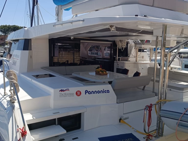 Catamaran to hire Furnari at the best price