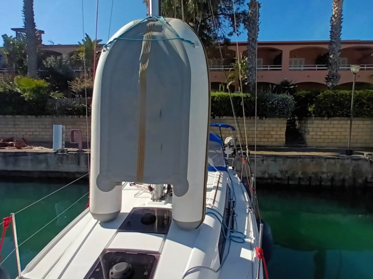 Yacht charter Furnari - Bénéteau Oceanis 30.1 on SamBoat