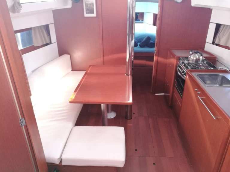 Charter a Bénéteau Oceanis 38.1 in Furnari on Samboat