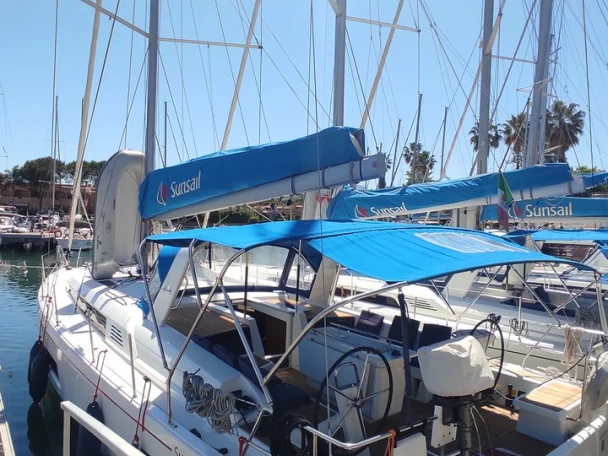 Yacht hire Furnari cheap Oceanis 46.1