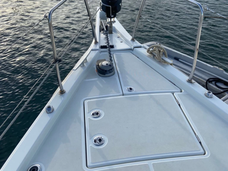 Sailboat hire in Cannigione - Bénéteau Oceanis 46.1