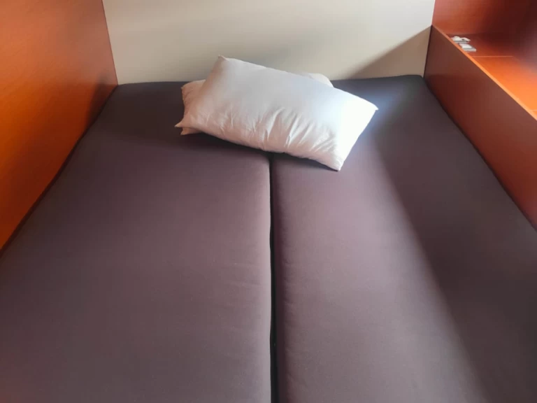 Sailboat to hire Procida at the best price