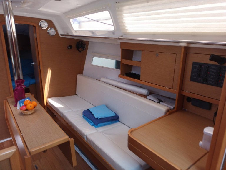 Charter a Jeanneau Sun Odyssey 319 in Furnari on Samboat