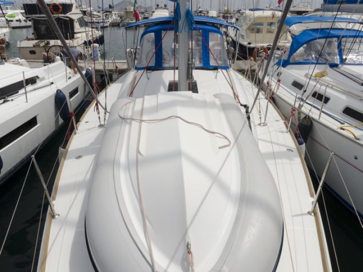 Hire a Jeanneau Sun Odyssey 409 Procida