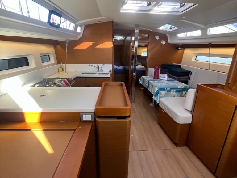 Charter a Jeanneau Sun Odyssey 440 in Cannigione on Samboat