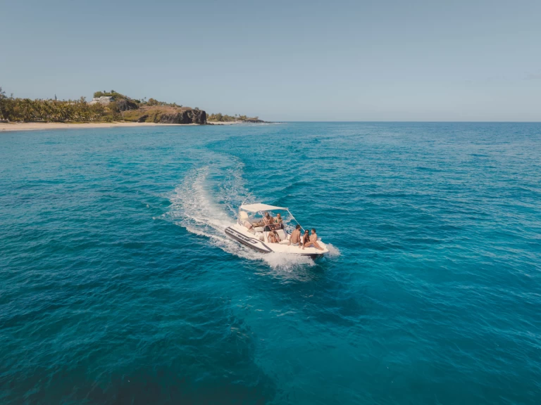 Yacht charter Saint-Gilles les Bains - Formenti ZAR75 on SamBoat