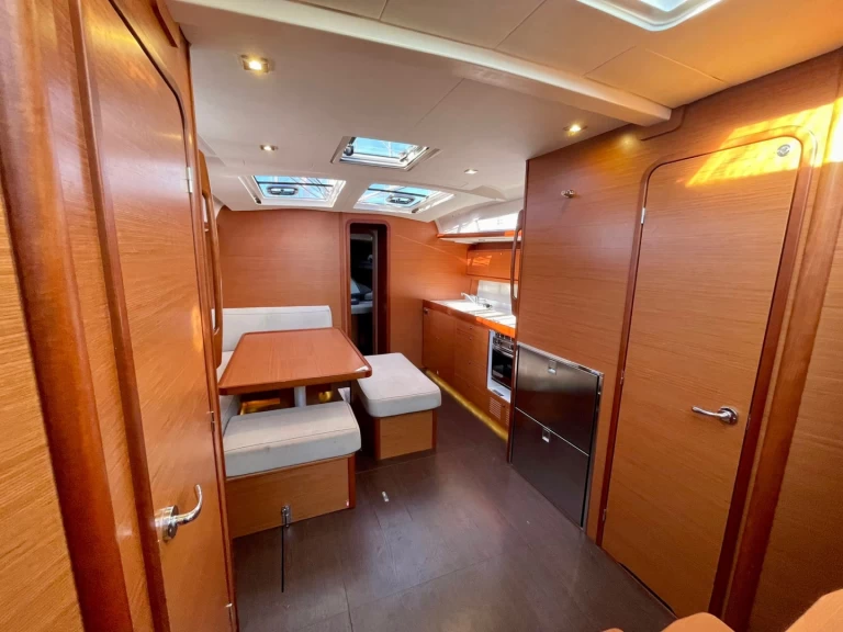 Hire Sailboat with or without skipper Dufour Alicante