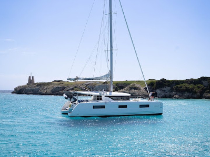 Catamaran hire in Figari - Lagoon Lagoon 46