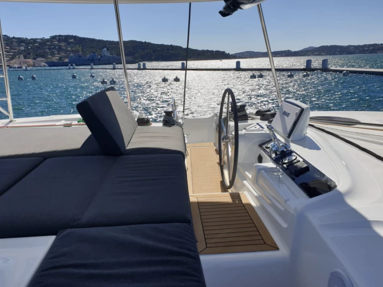 Charter a Lagoon Lagoon 46 in Figari on Samboat