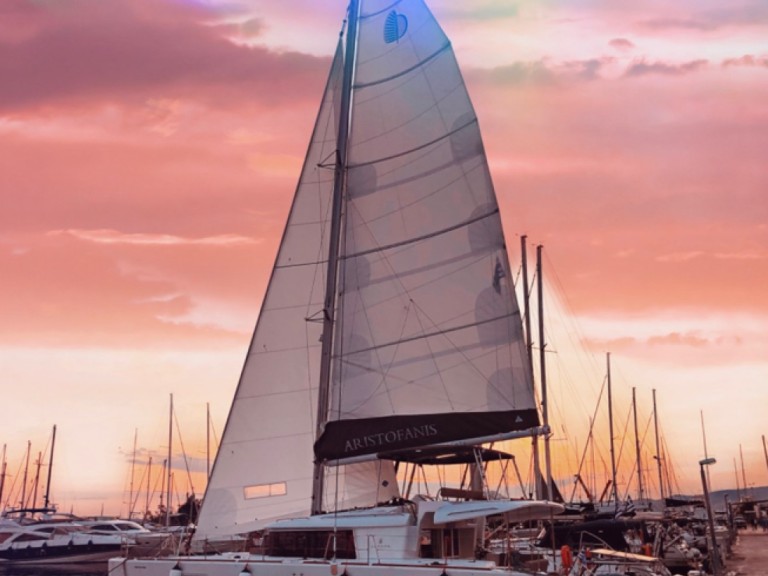 Hire a Lagoon Lagoon 450 F Lefkáda