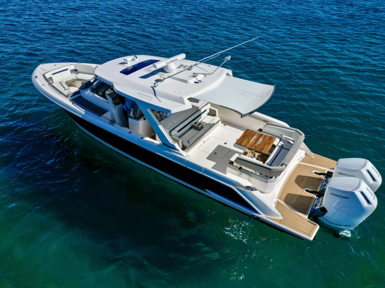 Yacht hire West Palm Beach cheap 43LS